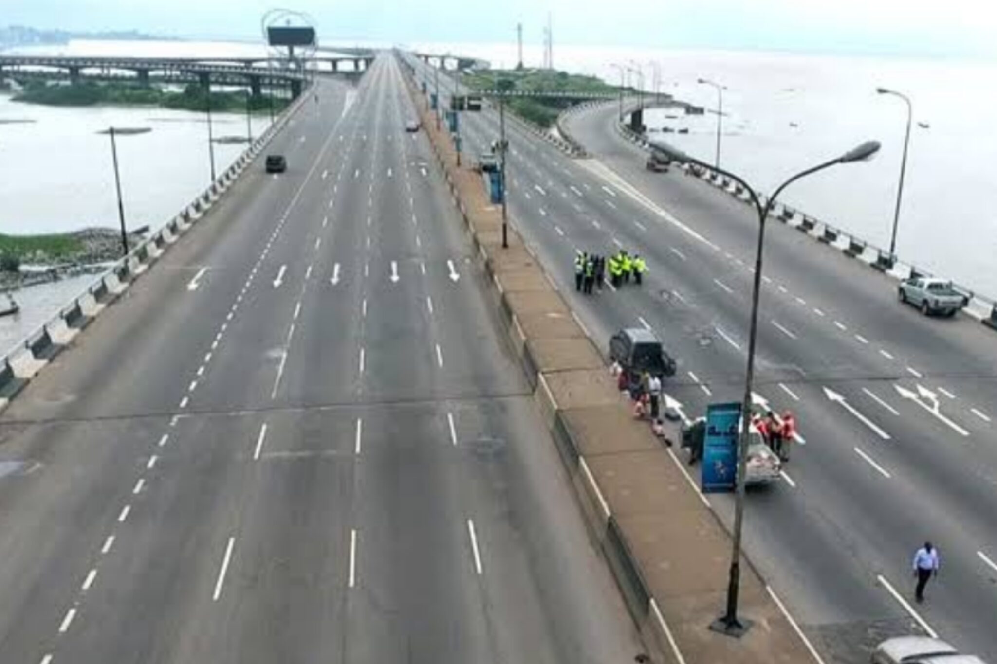 FG threatens to shut Lagos-Calabar Coastal Highway